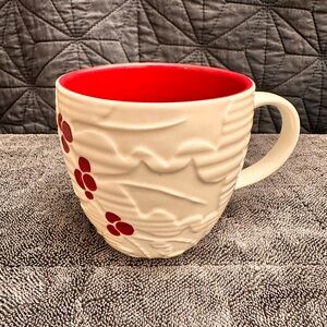 Starbucks 2010 Holly Berry 16 oz Christmas Mug